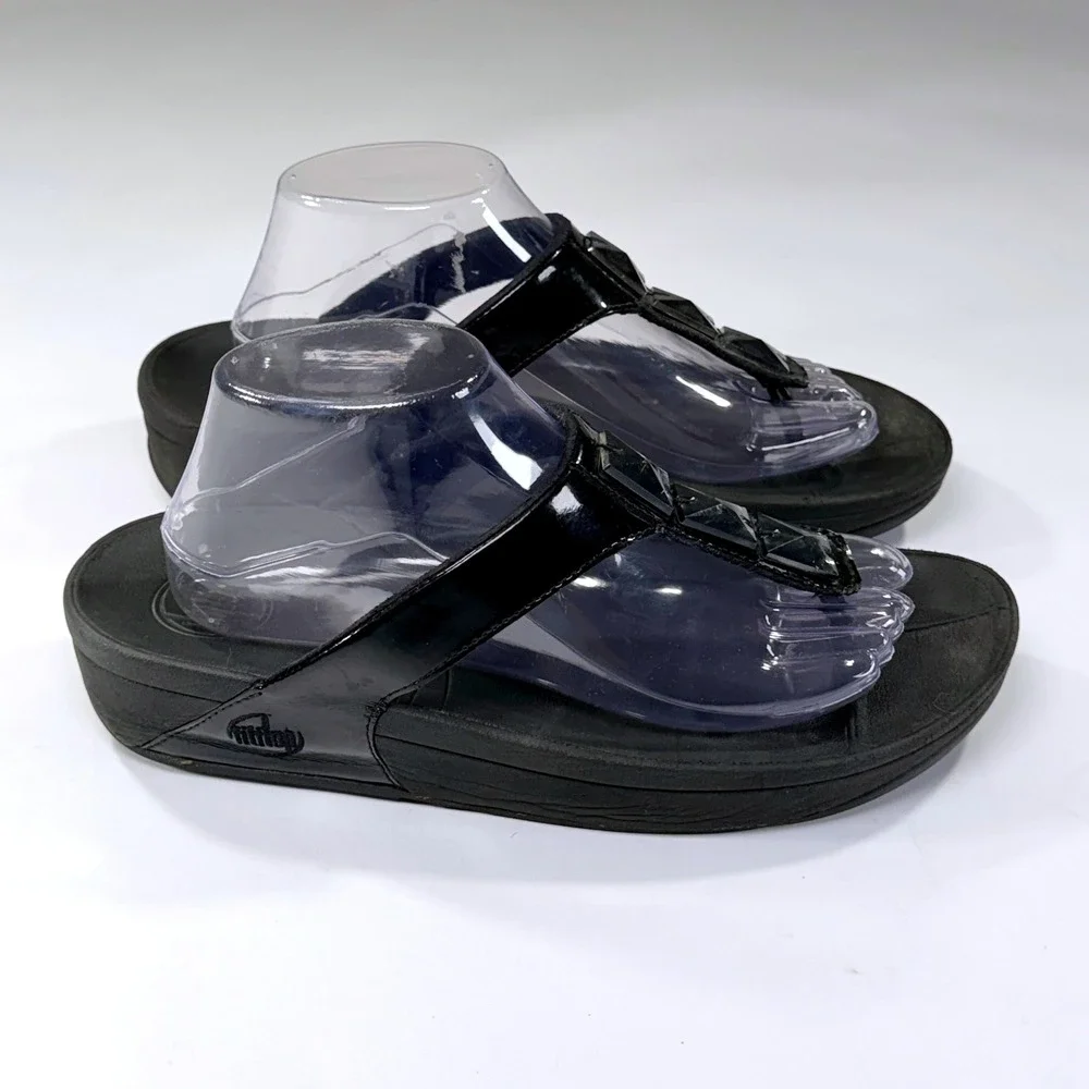 FitFlop Pietra Thong Sandal Womens 10 Black Patent Leather Crystal Wedge Comfort